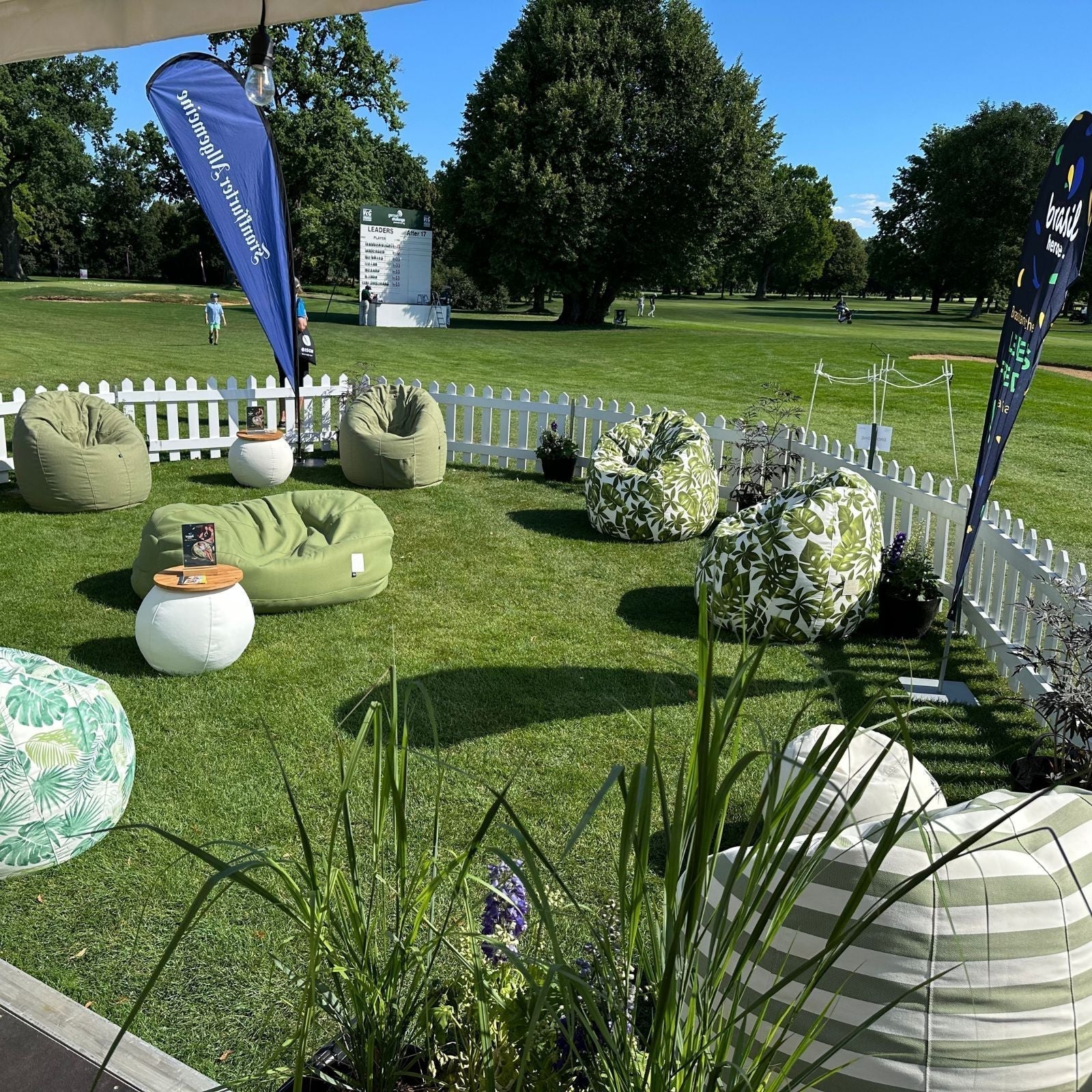 Handgefertigte Lounges für Golfclubs & Events von Brasilheroe