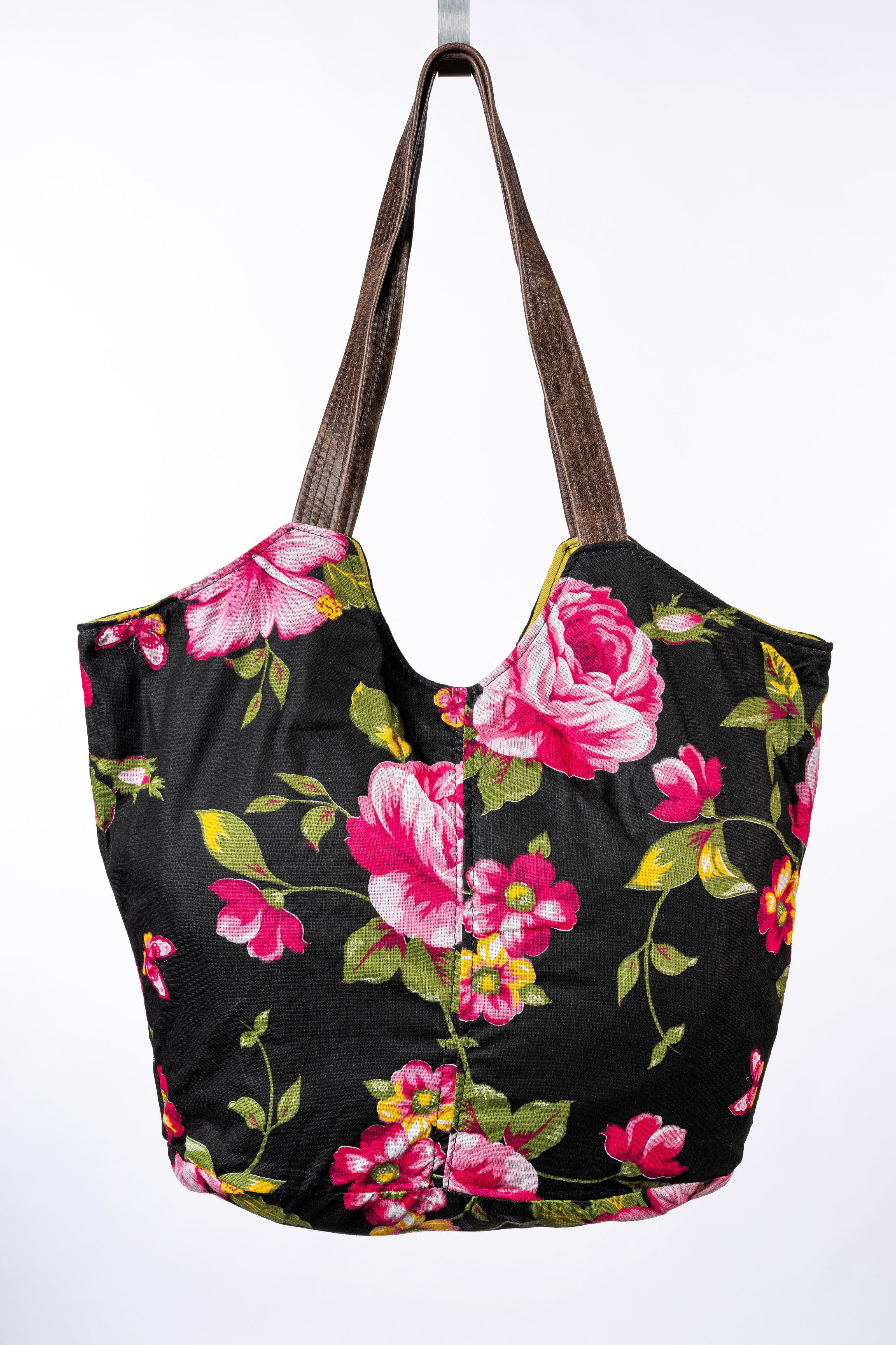 Praia Beach Handtasche, Groß - Preto/ Flores (Schwarz/Blumen)-Familienunternehmen-Brasilheroe-